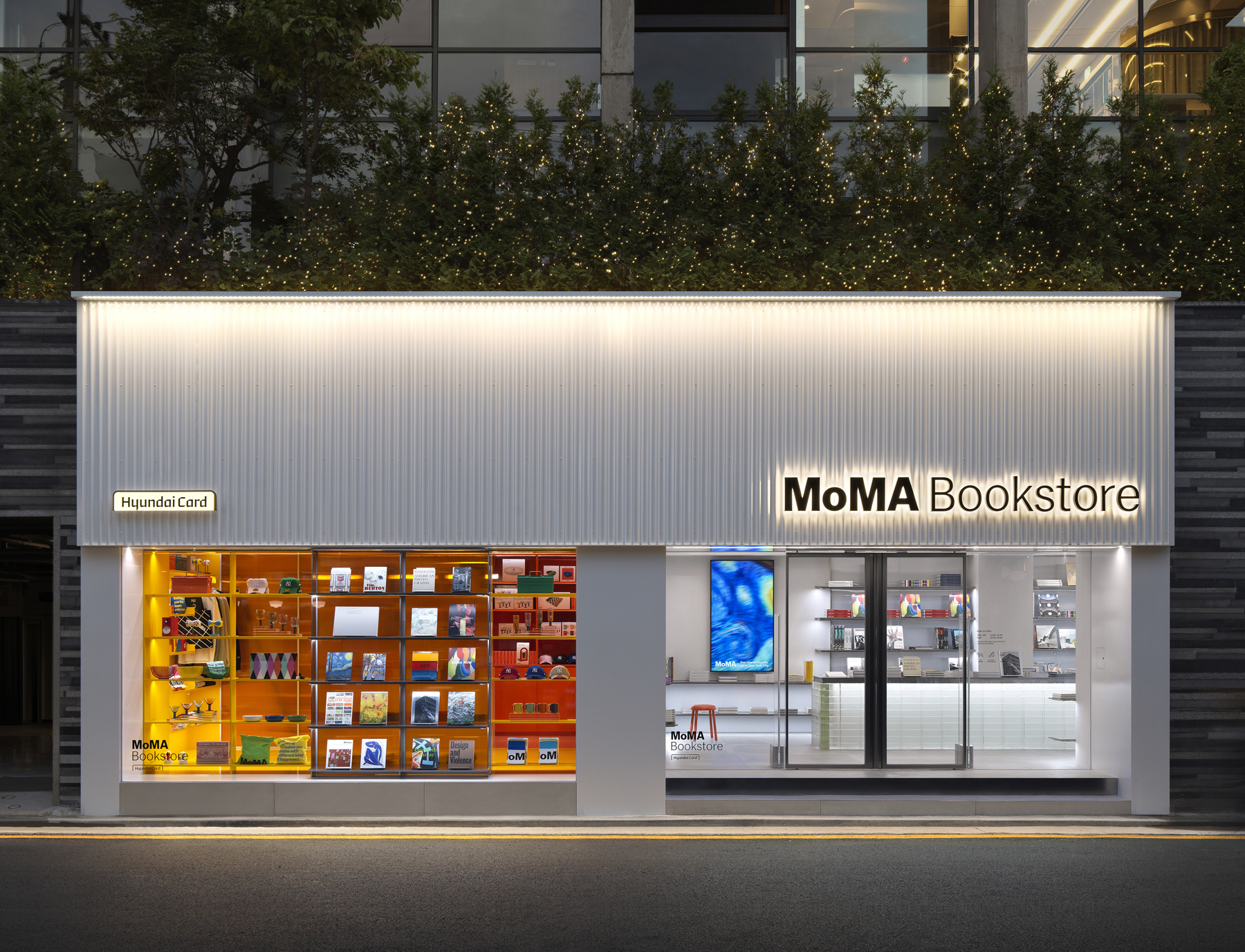MoMA Bookstore — SPACKMAN ASSOCIATES